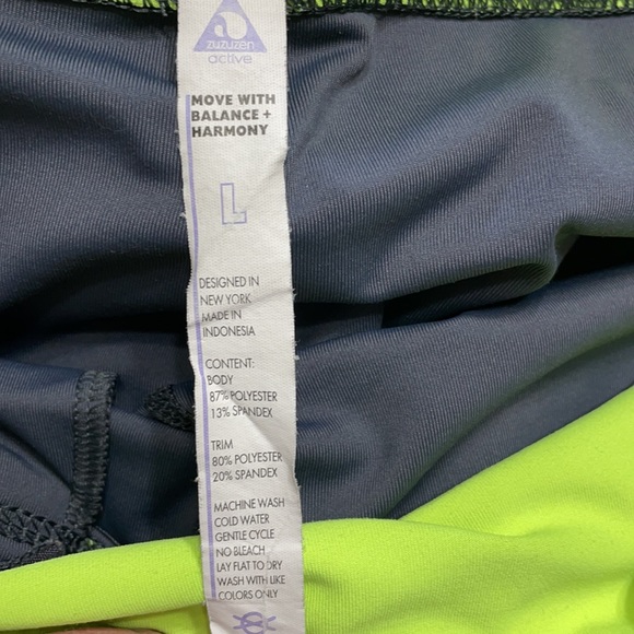 Ladies Zuzuzen Active Athletic Capri - Picture 5 of 7